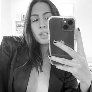 Meet your Posher, Adriana